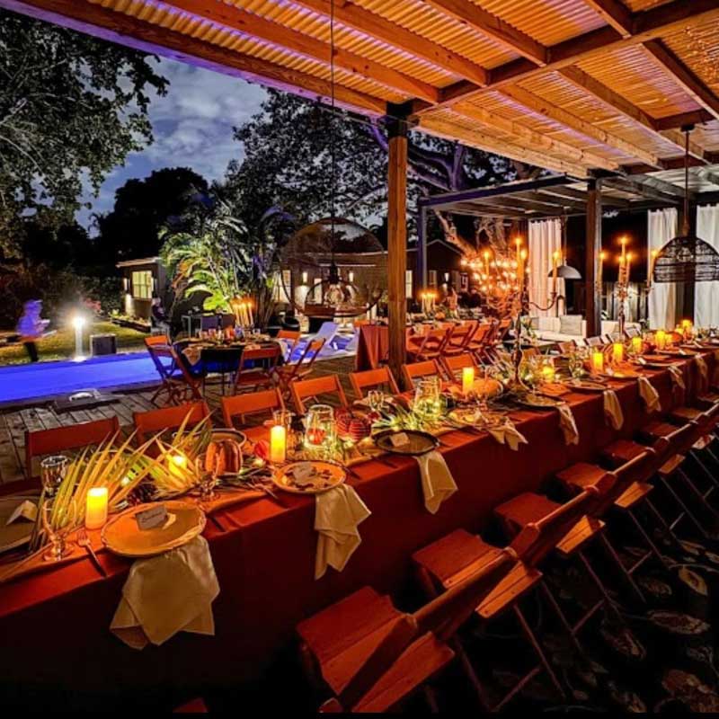 outdoor-poolside